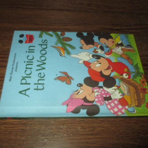 Walt Disney's A Picnic in the Woods (Disney's Wonderful World of Reading, 1983) - Picture 3 of 3